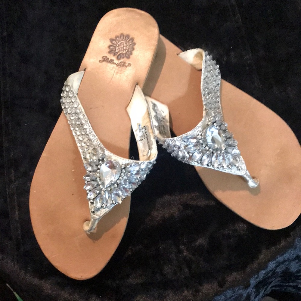 Yellow box rhinestone sandal in size 7 1/2